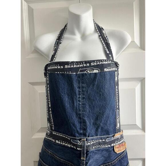 NFL Seattle Seahawks Levi’s Apron Pockets Denim Homemade Football - Picture 2 of 9